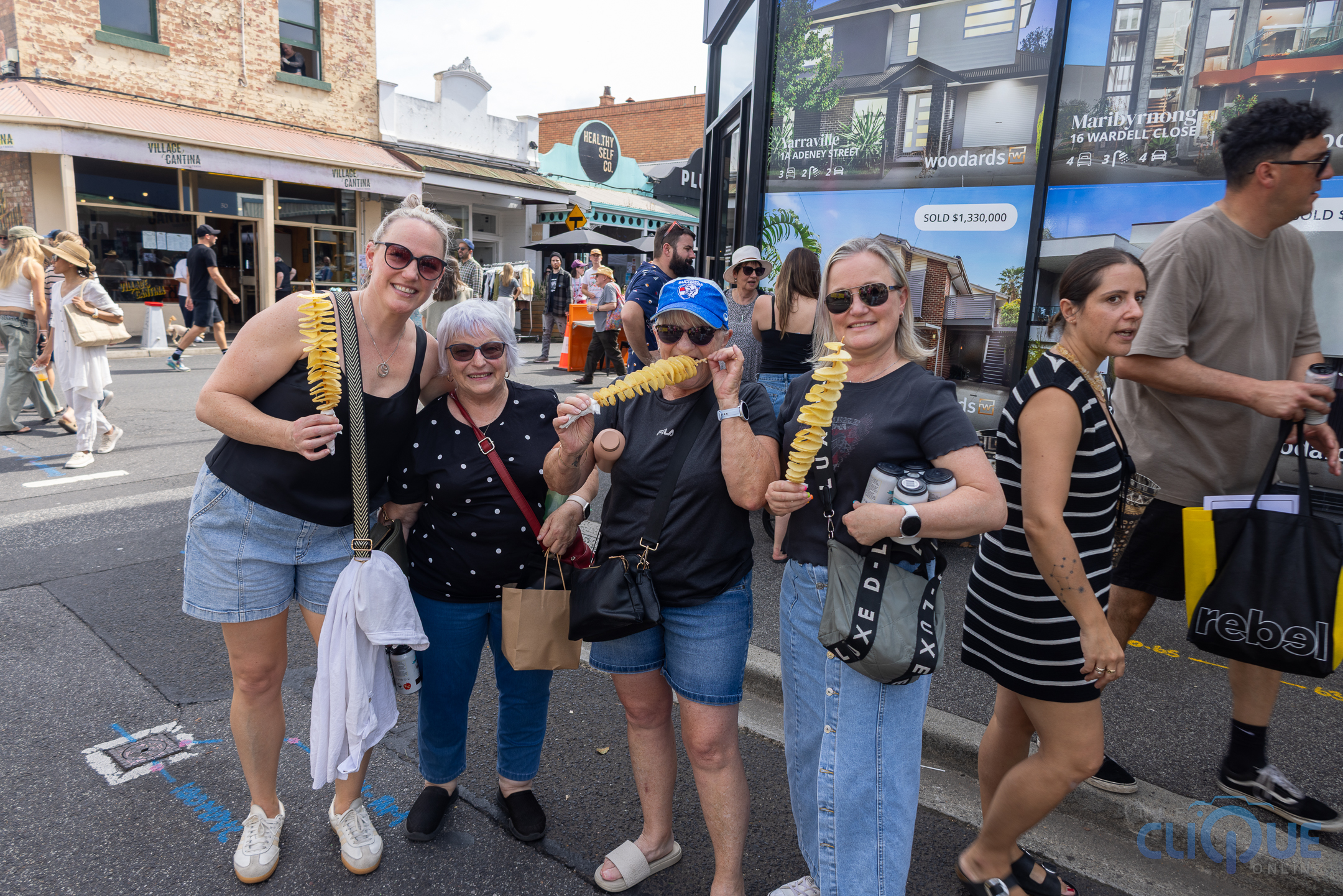 Photographer 2 Yarraville Festival